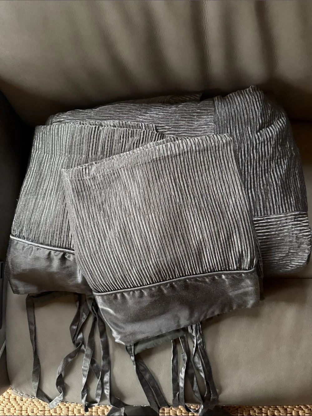 King size Duvet & shams kit, Pleated Grey/Sage Satin, used